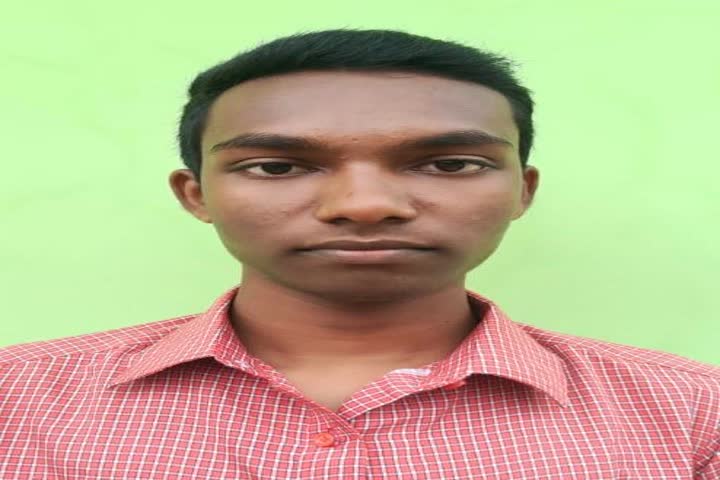 Student Yogesh Sidar