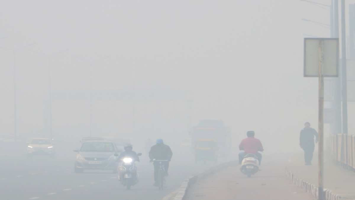 15-flights-diverted-many-delayed-as-dense-fog-hits-operations-at-delhi-airport