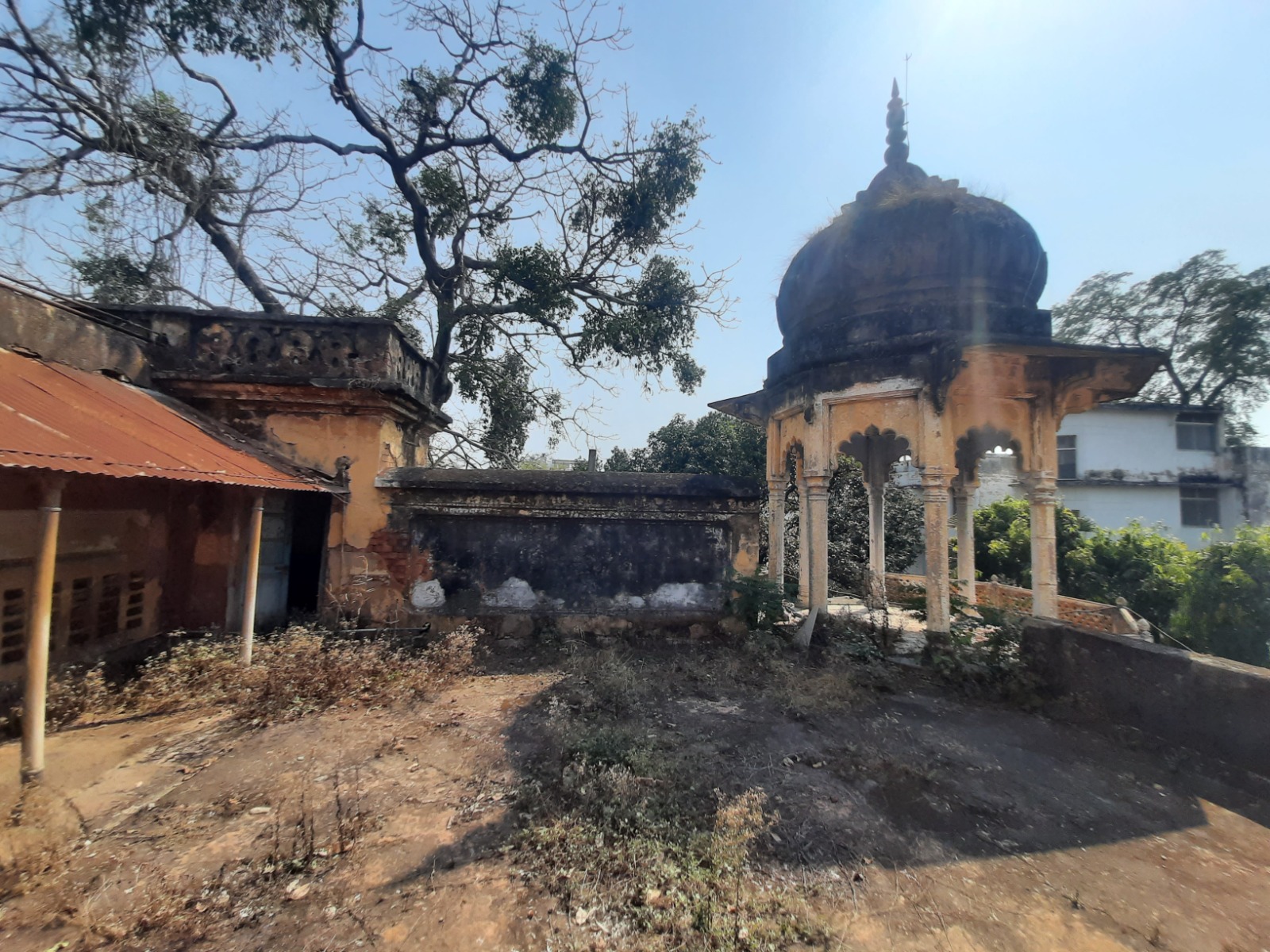 लखनऊ के कालाकांकर भवन परिसर की इमारतें.