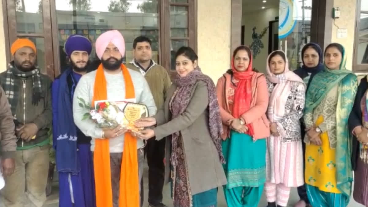 The principal of Sri Hargobind Public School of Amritsar highlighted the name, Dr. Palwinderpal Singh received 'Shiksha Padma' award