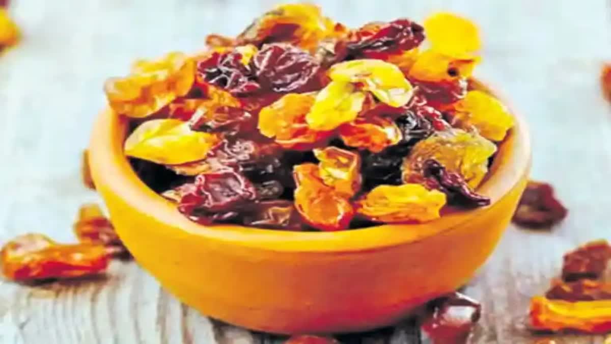 Soaked Raisins Health Benefits