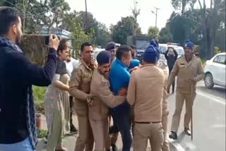 Police Detained former block Pramukh Sanjay Negi