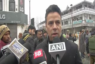 Etv Bharatsnowfall-aftermath-ample-food-stocks-available-in-srinagar-power-supply-restored