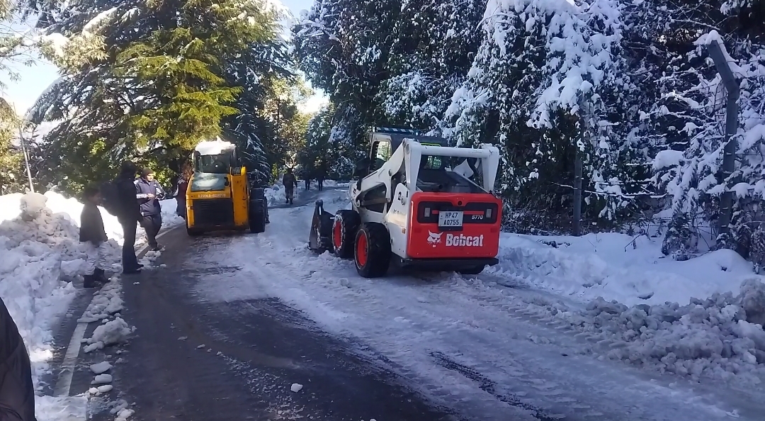 Restoring Roads Closed due to Snowfall in Dalhousie