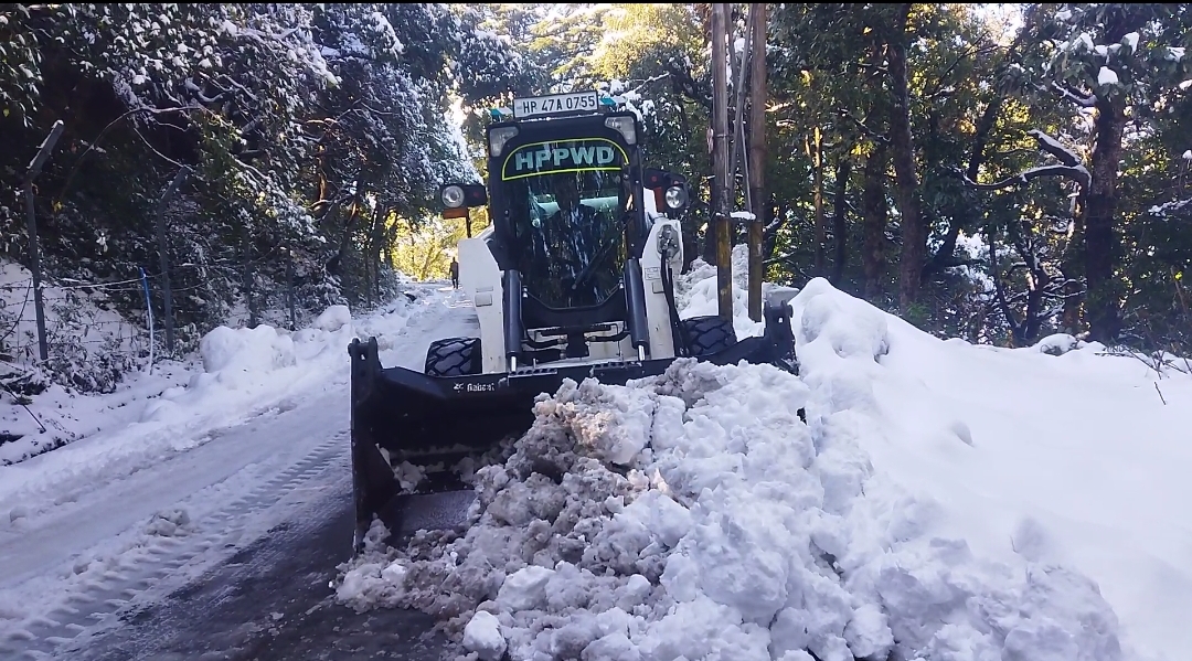 Restoring Roads Closed due to Snowfall in Dalhousie