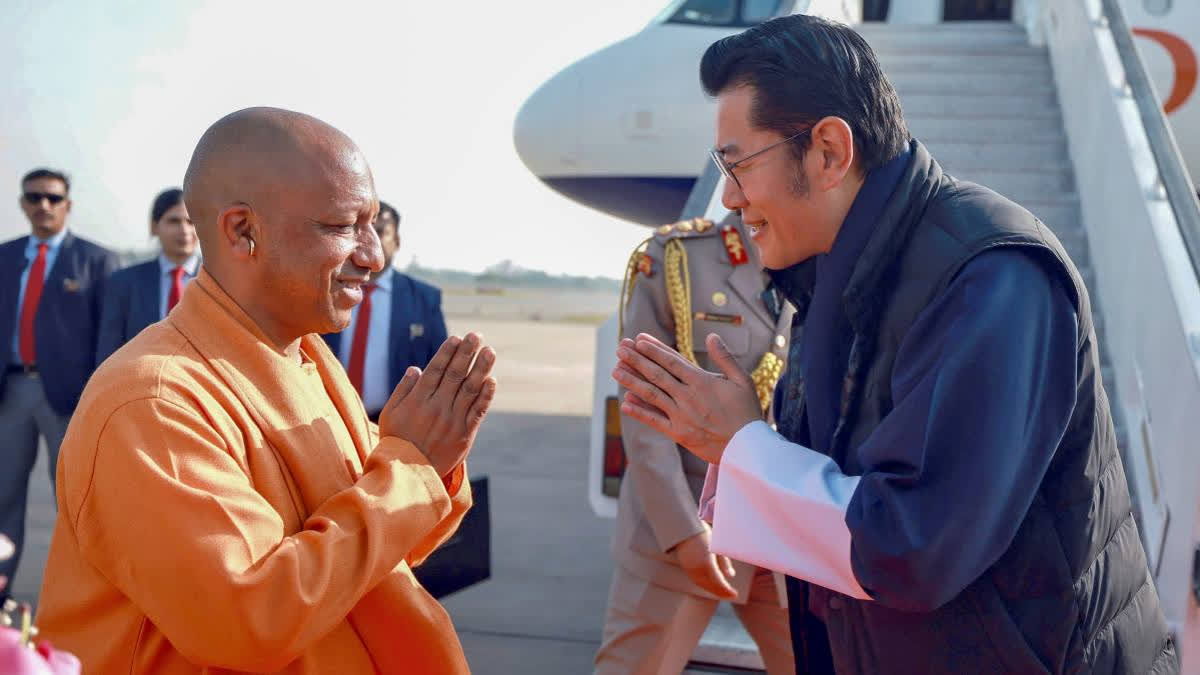 King of Bhutan Jigme Khesar arrived in Lucknow, was welcomed by CM Adityanath and will take a holy dip at Triveni Sangam.