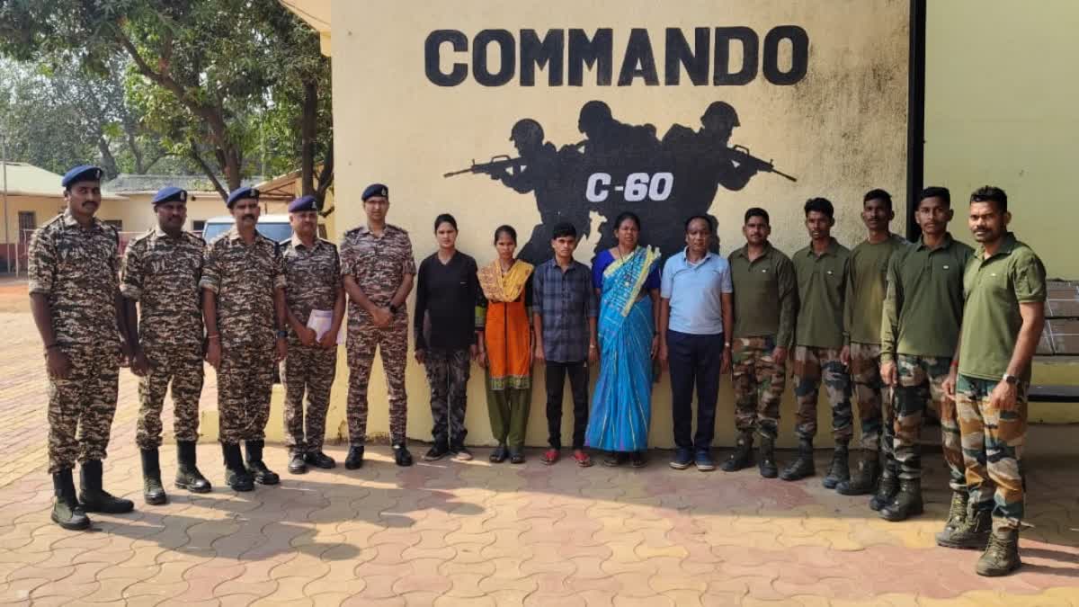 four naxalites surrender in gadchiroli they had a 28 lakh rupees reward on their name