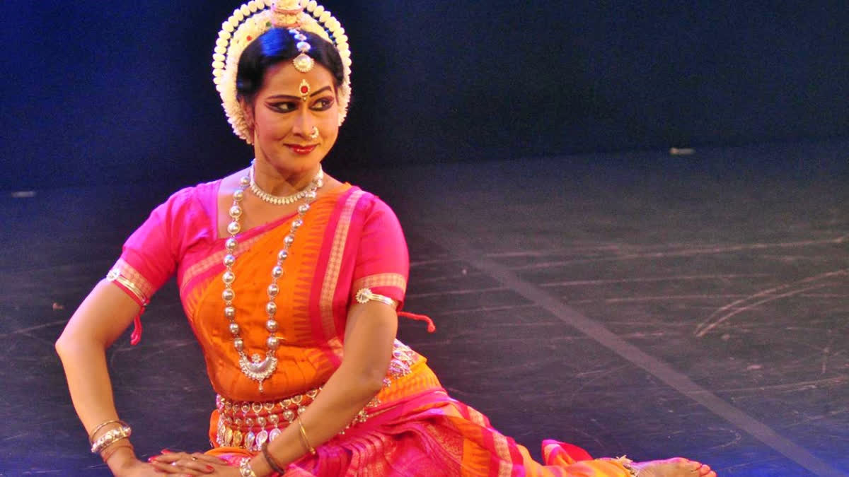 Sujata Mohapatra doing Odissi dance