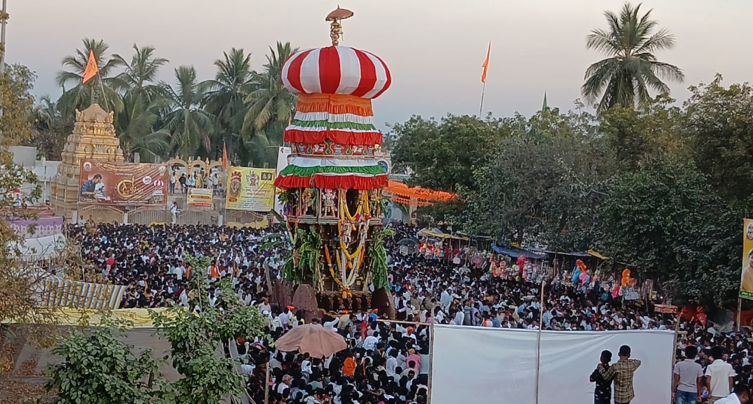 Historical Pampa Virupaksheshwara Swamy fair begins