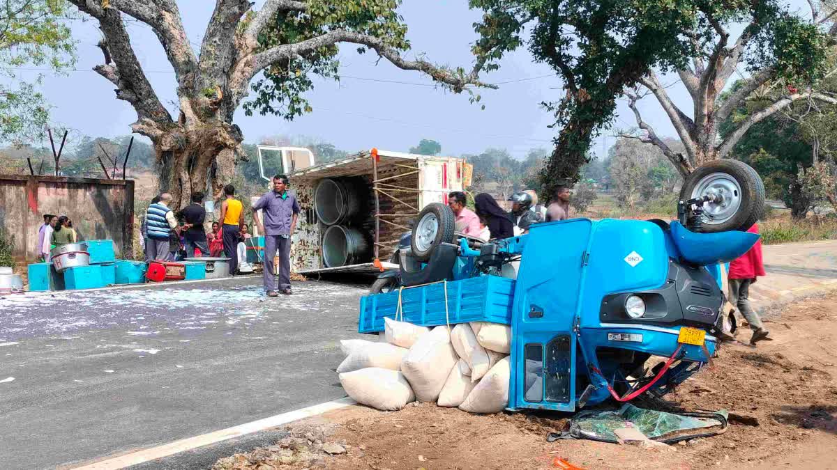 http://10.10.50.75//jharkhand/04-March-2024/jh-khu-1-accident-avb-jh10032_04032024121115_0403f_1709534475_437.jpg