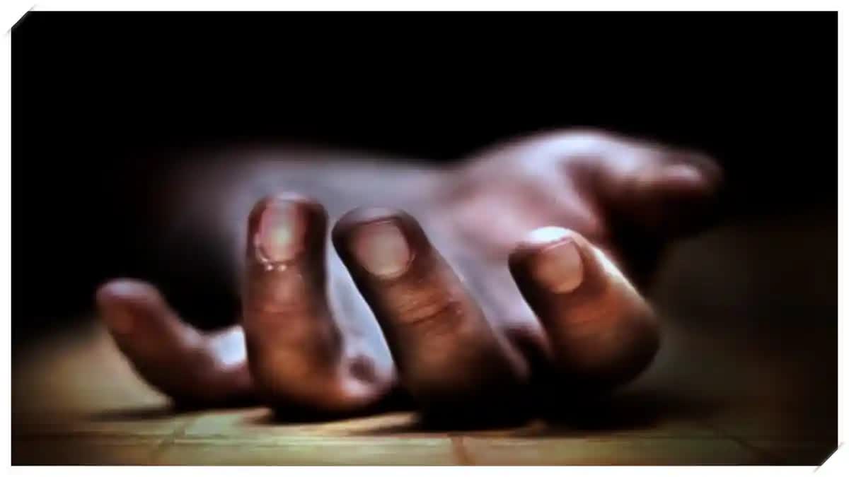 father killed children  committed suicide  Four died in Rangareddy district  ಮಕ್ಕಳನ್ನು ಕೊಂದು ಆತ್ಮಹತ್ಯೆ  ಆತ್ಮಹತ್ಯೆಗೆ ಶರಣಾದ ತಂದೆ