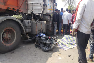 Many people died in road accident in Dumka