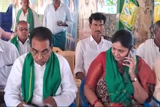 JD Seelam met Amaravati farmers