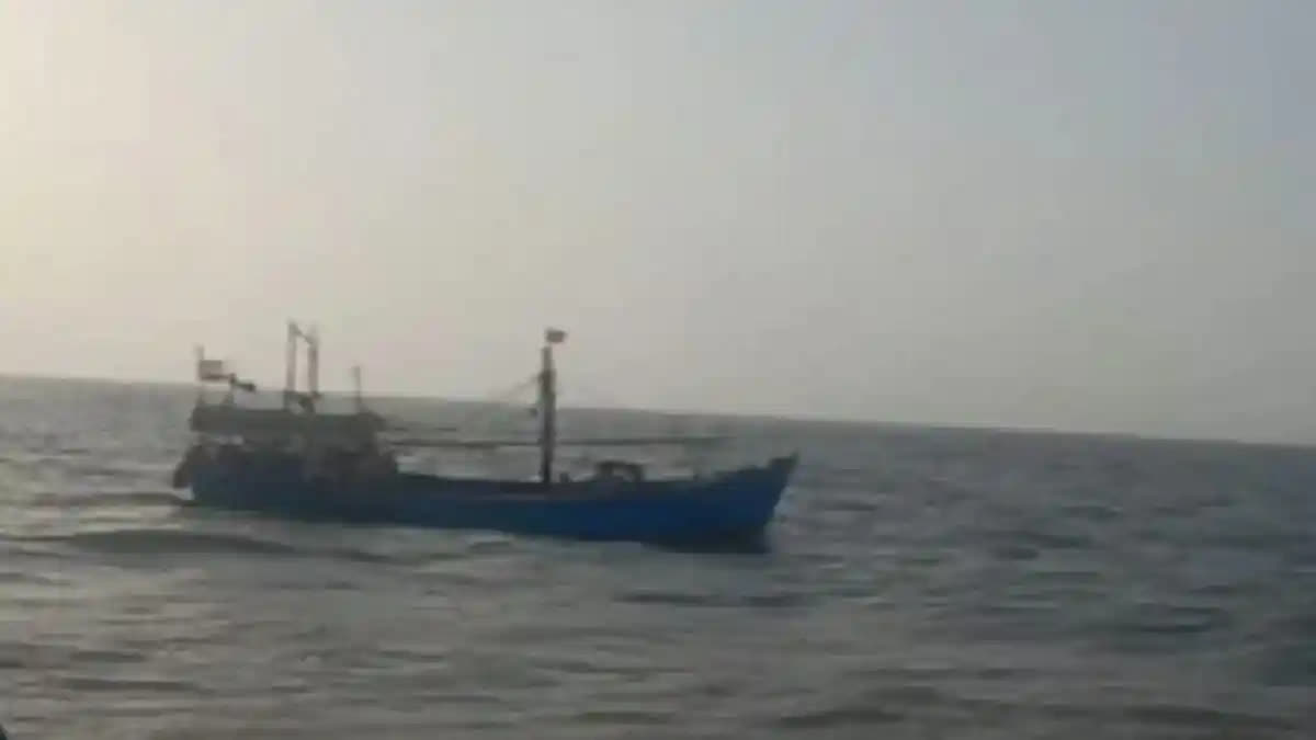 Coast Guard rescues boat crew, search for missing fisherman on