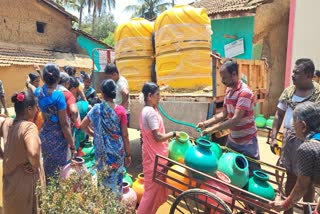 Santhosh Dundannavar group supplying drinking water to Balambida village for free in Haveri