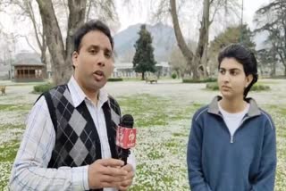 Ronaq Jahan (R), a Budding Female Cricketer From Kashmir