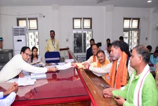 SANTOSH PANDEY FILES NOMINATION