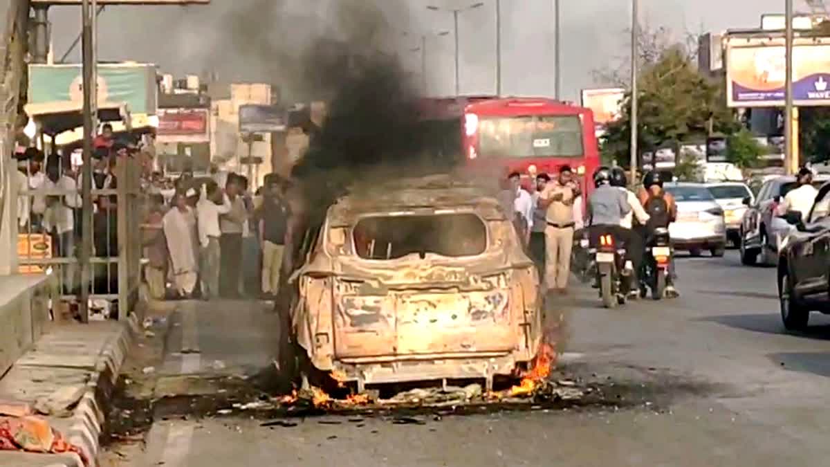 Cab Catches Fire On Delhi's Busy Ring Road, No Injuries Reported