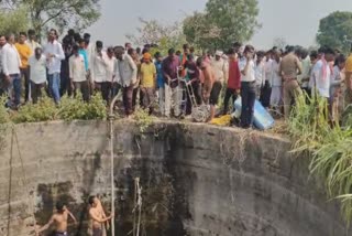 nanded accident  several people fell into a well with a tractor trolley, rescue operation underway