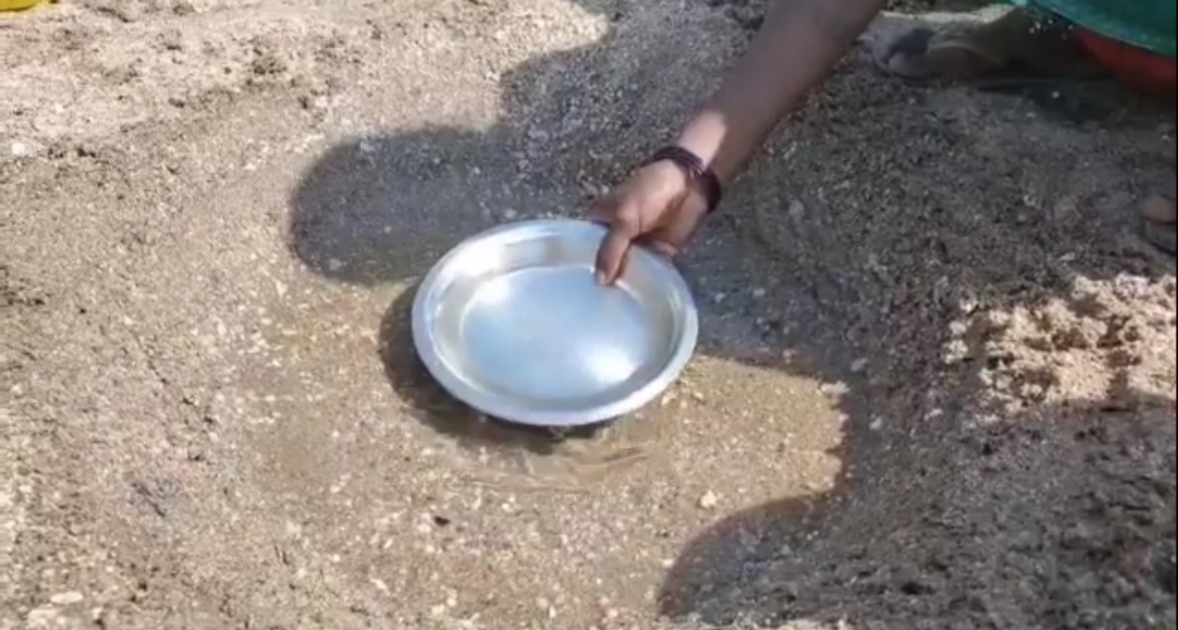 Villagers are struggling for water