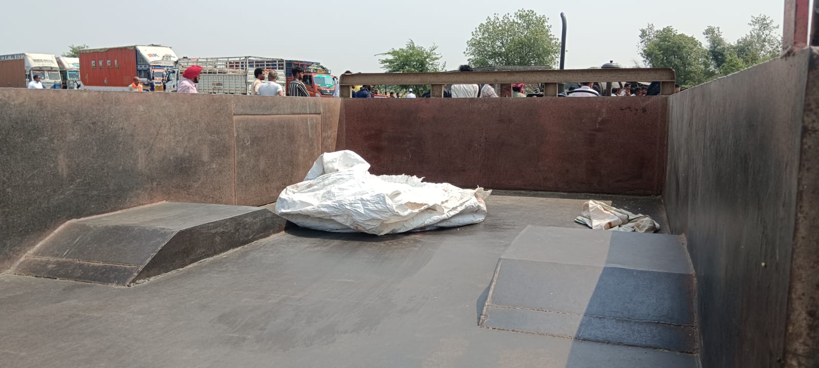 Shivpuri thresher accident