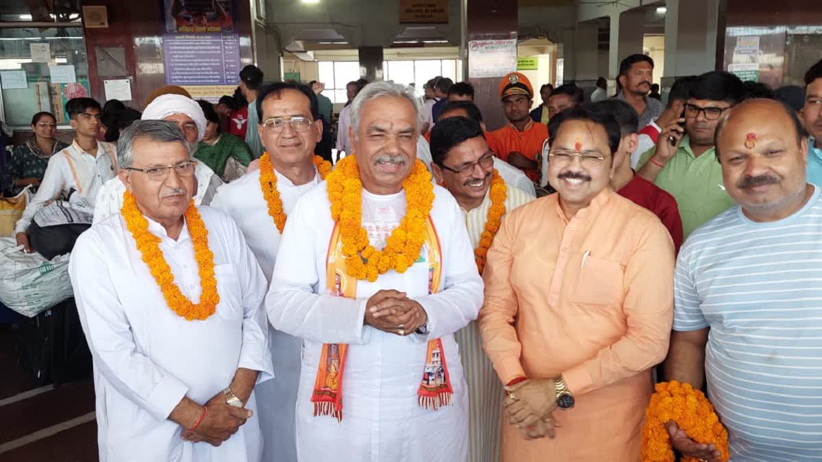 PAKISTANI PILGRIMS IN HARIDWAR