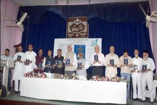 ڈاکٹر ماجدؔ دیوبندی کی نثری کتاب میری کاوشیں کا سرکردہ افراد کے ہاتھوں اجرا