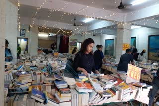 Travelling book fair