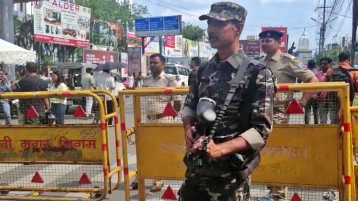jharkhand-bandh-tribal-organization-blocks-road-over-sirmatoli-flyover-ramp-dispute