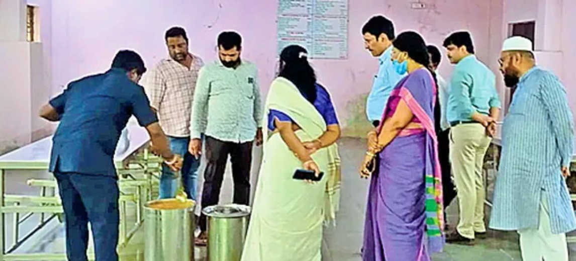 Hygiene Precautions Are not Following in Telangana Govt Hospitals