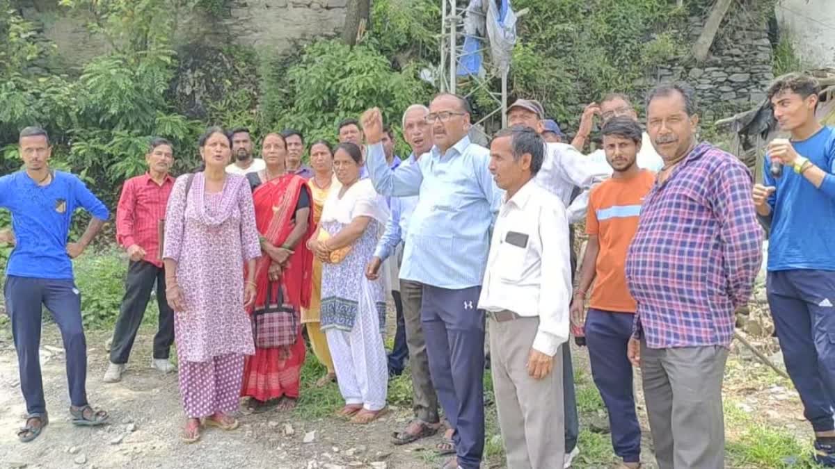 Pauri Villager Protest