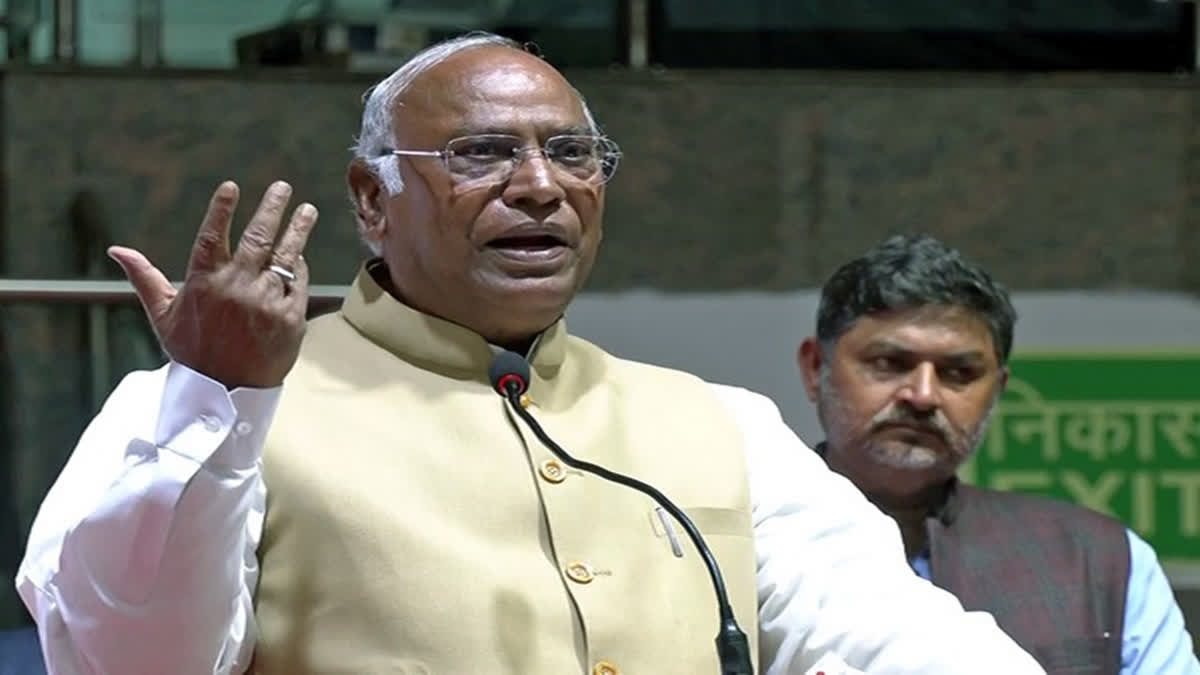 Congress president Mallikarjun Kharge Tuesday held a strategy meeting with party leaders from Mizoram and said the people of the state desire change and that his party is ready to herald a new era of development there.