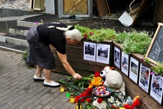 award-winning-ukrainian-writer-dies-of-injuries-suffered-in-russian-missile-attack-on-restaurant
