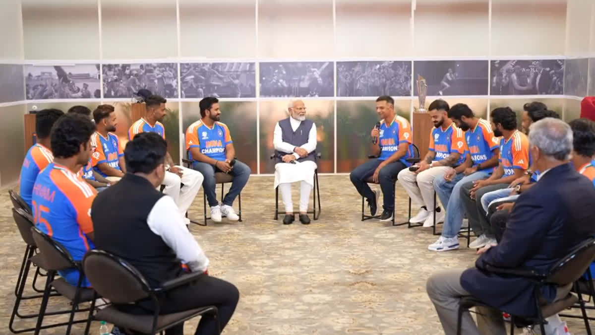 Prime Minister Narendra Modi met the ICC T20 World Cup winning Indian cricket team at his residence on Thursday. Team India had a conversation a funny conversation with the Prime Minister before heading towards the Delhi airport to depart for Mumbai for the grand victory parade.