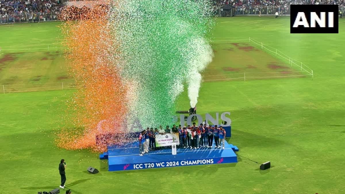 T20 WORLD CUP VICTORY  WORLD CUP CELEBRATIONS MUMBAI  ഇന്ത്യന്‍ ക്രിക്കറ്റ് ടീം സ്വീകരണം  ക്രിക്കറ്റ് ടീം മുംബൈ