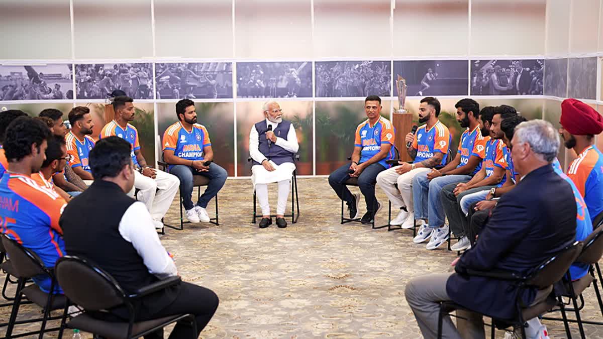 PM Modi hosts t20 World Cup winning team