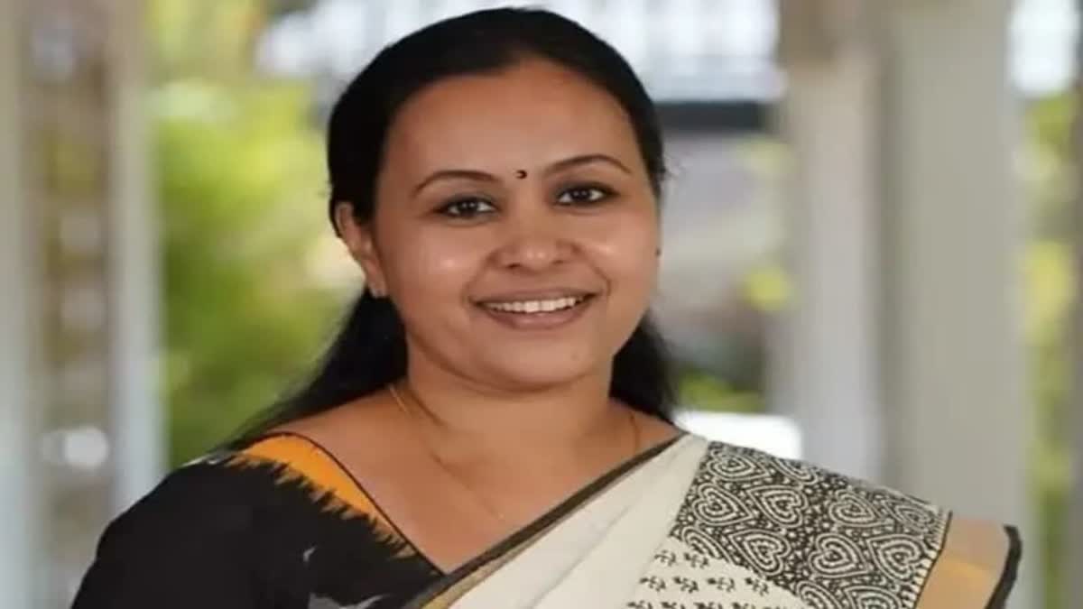 പക്ഷാഘാതം  Minister Veena George  Stroke Treatment System  Kerala news updates  latest news in Kerala  news live  health news updates  സ്‌ട്രോക്ക് ഇനി ഭയപ്പേടേണ്ടതില്ല  സര്‍ക്കാര്‍  ചികിത്സ സംവിധാനം  സ്‌ട്രോക്ക് ചികിത്സ സംവിധാനം  ന്യൂറോ കാത്ത് ലാബ്  ശ്രീചിത്ര ഇന്‍സ്റ്റിറ്റ്യൂട്ട്  തിരുവനന്തപുരം മെഡിക്കല്‍ കോളജില്‍ ന്യൂറോളജി വിഭാഗം  ന്യൂറോളജി വിഭാഗം  തിരുവനന്തപുരം മെഡിക്കല്‍ കോളജ്