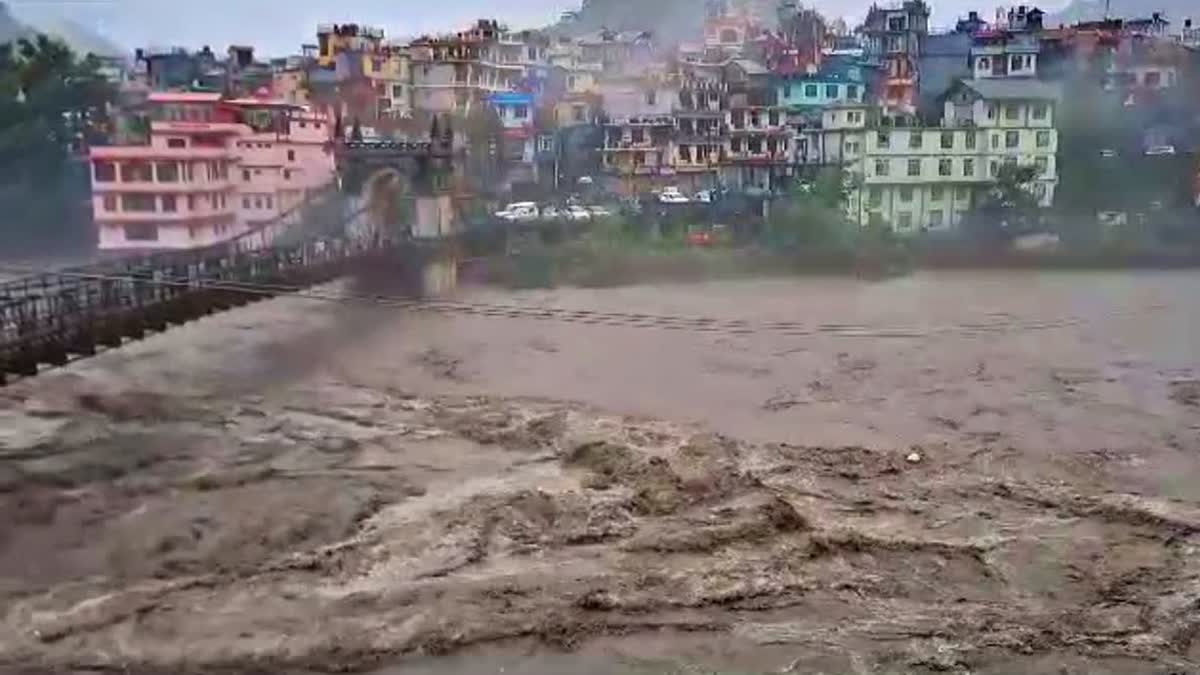 Flooded Beas river