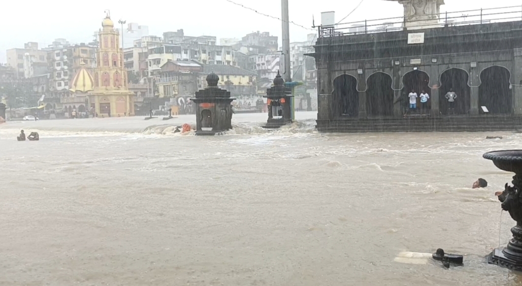 Heavy Rain In Nashik