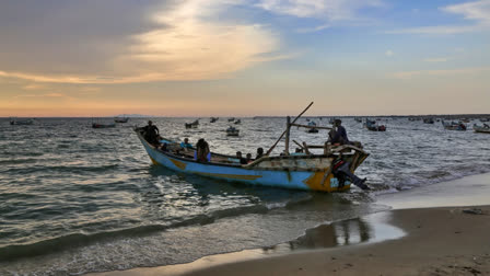 File photo used as representation | Fishermen take to the sea across from a boatyard on the coast of al-Khokha in Yemen's Hodeida governorate on August 25, 2024.