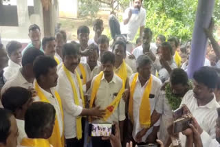 YCP_followers_Joins_TDP_in_Pulivendula