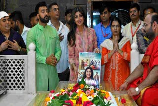 MH Shilpa Shetty Sai Baba Darshan in Shirdi with her family
