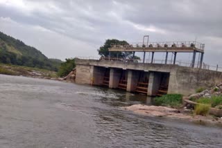 youth-died-while-taking-selfi-in-shivanasamudra