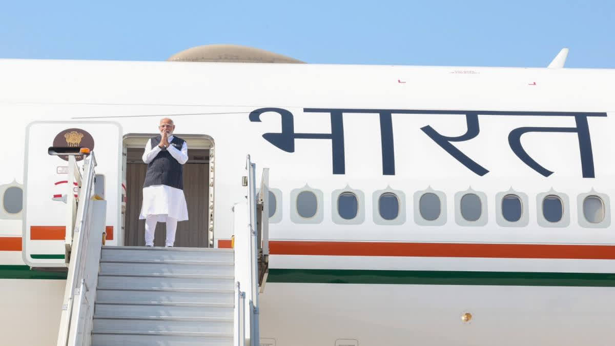 PM Modi arrives in Singapore receives warm welcome from Indian diaspora