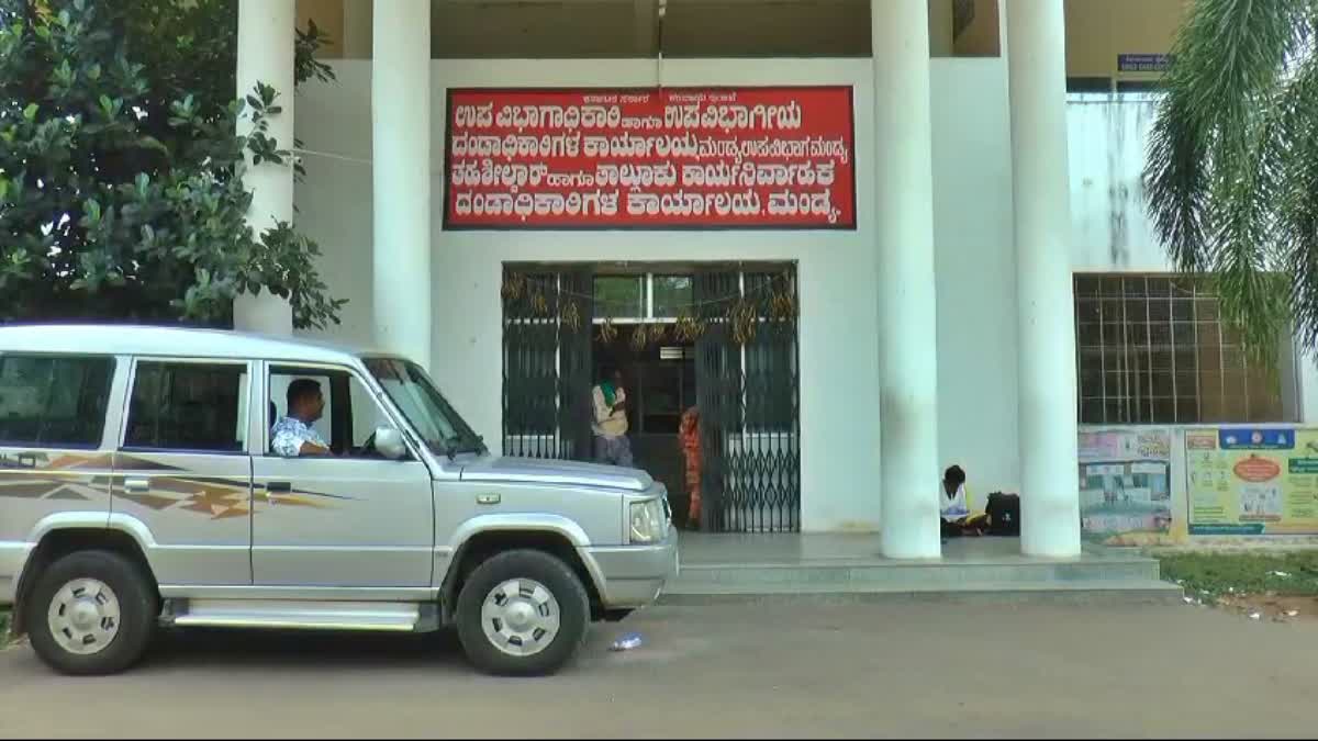 mandya tehsildar office