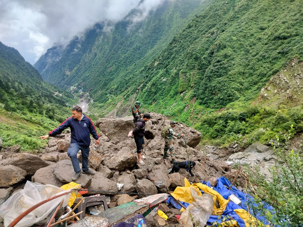 footpath was destroyed due to Kedarghati disaster