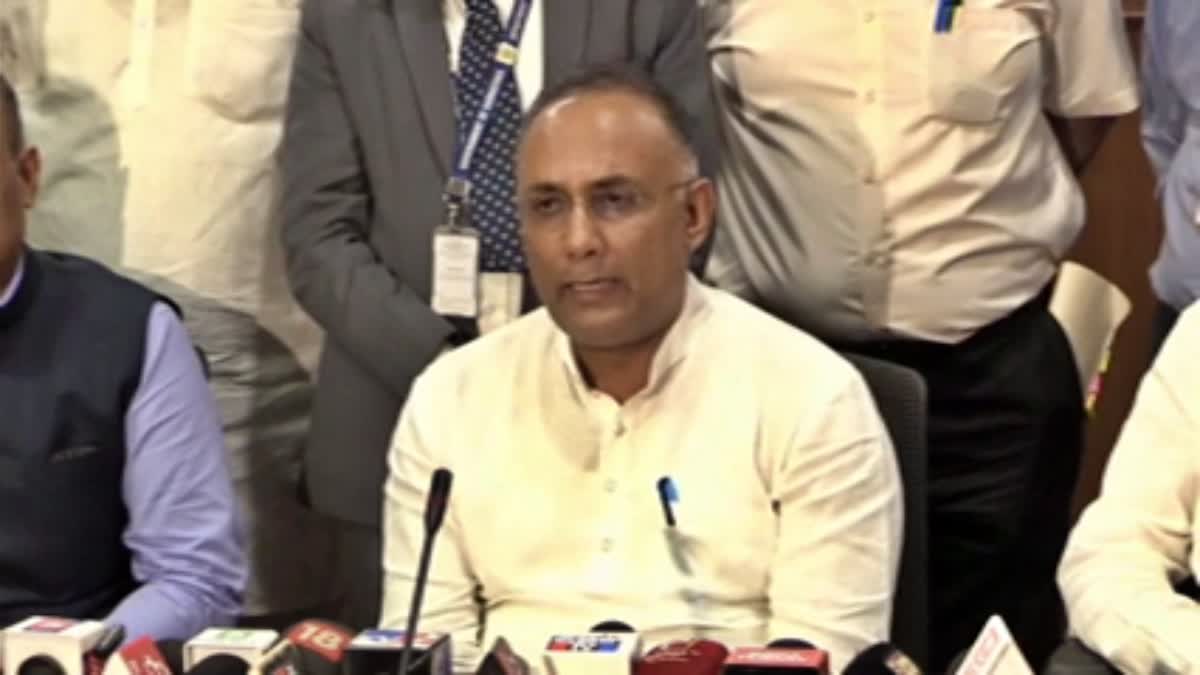 Minister Dinesh Gundu Rao spoke to the media.