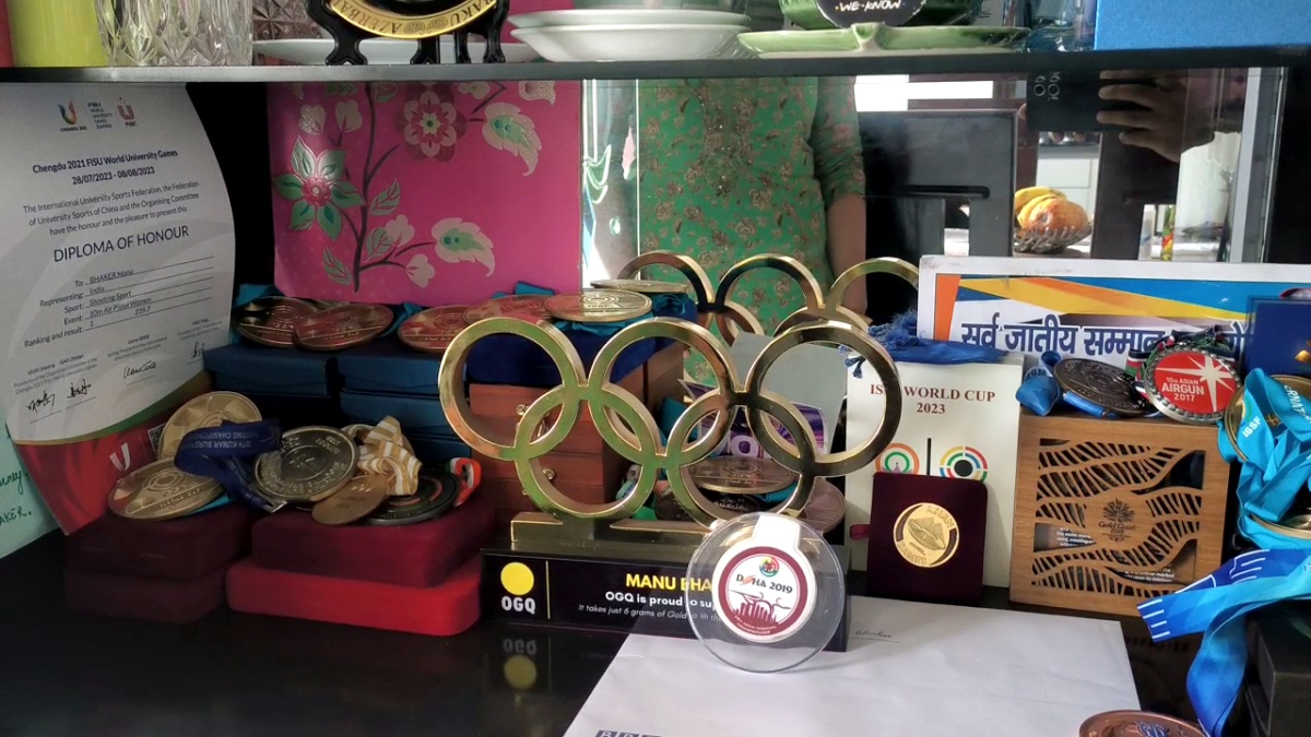 manu bhaker gold medal asian games