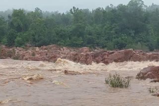 Heavy rains lash Balrampur people life miserable