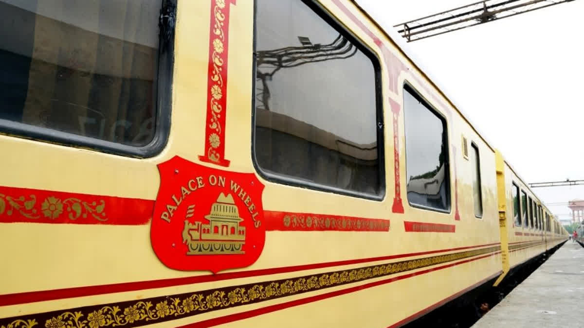 Palace on Wheels train